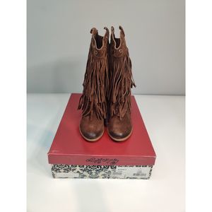 NIB Naughty Monkey KICKIN IT TAN Suede Fringe Boots Size 7.5
